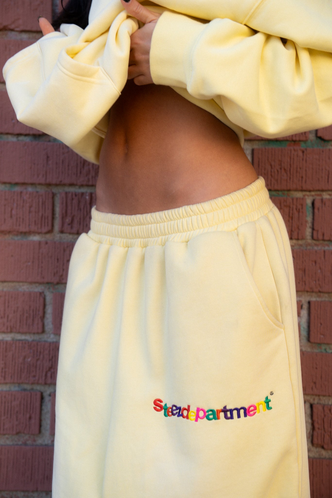 YELLOW RAINBOW SWEATS